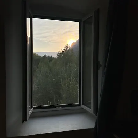 πάροδος νικολάου σταθούση Λεωνίδιο